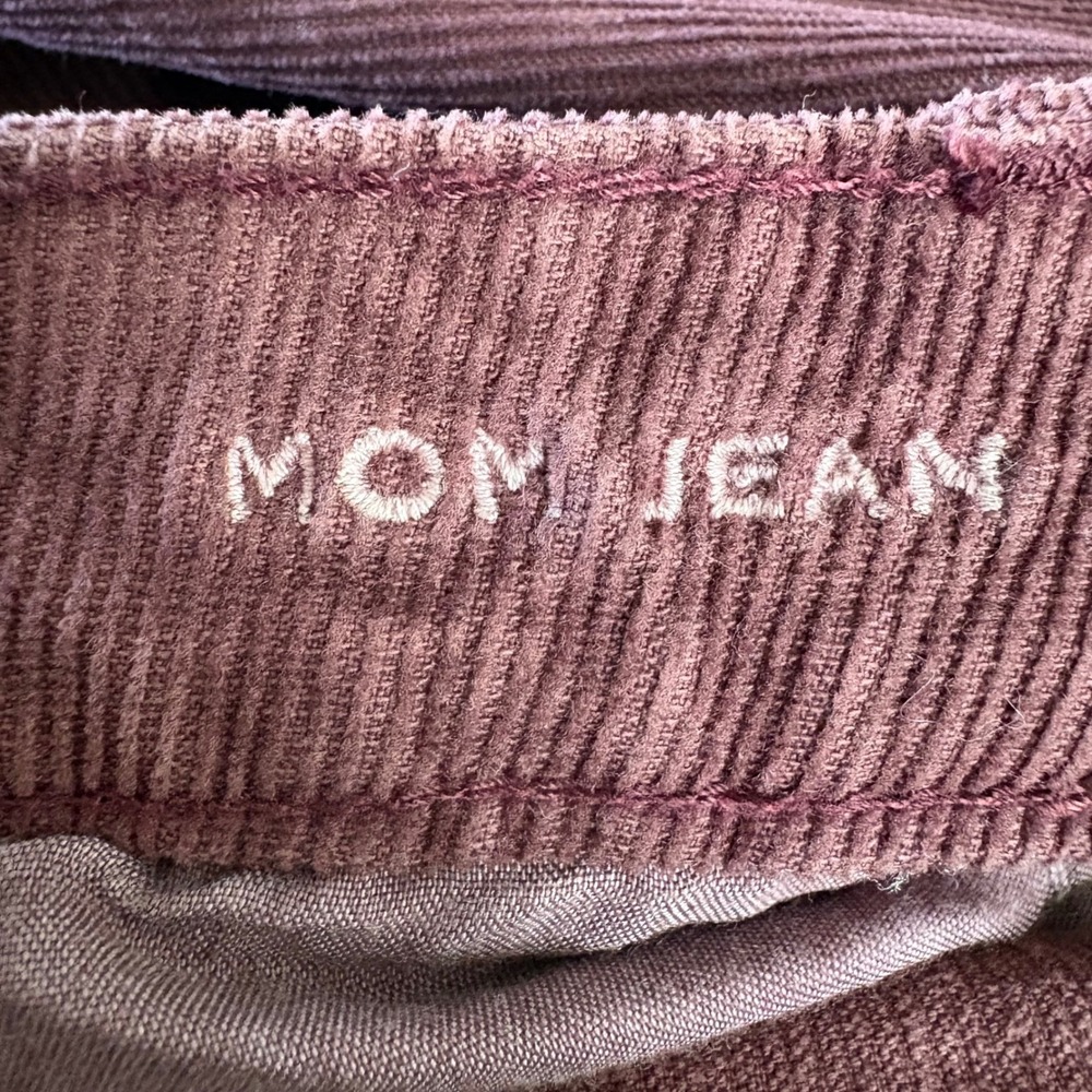 American Eagle Burgundy Super Stretch Corduroy Mom Jean Maroon Pants 18 Short - Picture 10 of 12